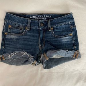 dark wash hollister jean shorts